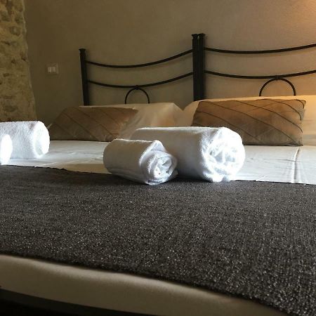 Bb Masotte Bed & Breakfast ซอมมาคัมปาญา ภายนอก รูปภาพ