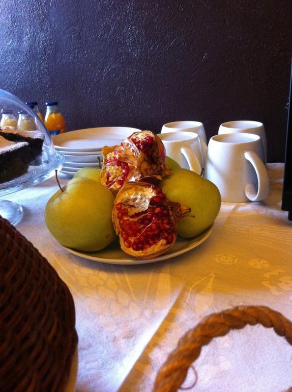 Bb Masotte Bed & Breakfast ซอมมาคัมปาญา ภายนอก รูปภาพ