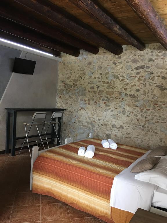 Bb Masotte Bed & Breakfast ซอมมาคัมปาญา ภายนอก รูปภาพ